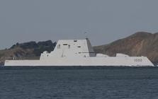 Tàu chiến 8 tỷ USD của Mỹ bất ngờ cháy khi đang nâng cấp