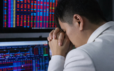 Loạt tên tuổi đánh tiếng giảm tự doanh cổ phiếu, chuyện gì đang xảy ra?