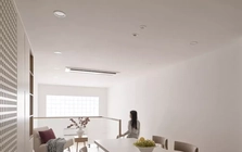 Cải tạo nhà 4 tầng hẹp ngang trong hẻm thành không gian sống thoáng đãng