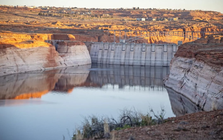 Thiếu điện, Mỹ xả lượng nước tương đương 50.000 bồn cầu cùng lúc để giải cứu 350.000 hộ gia đình