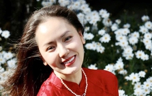 Nữ ca sĩ xinh đẹp, độc thân: Tuổi 42 bất ngờ công khai "con trai"