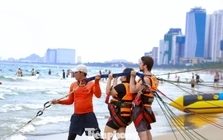 Biển Đà Nẵng quá náo nhiệt