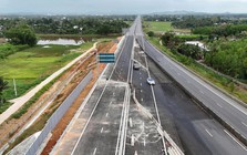 Thông xe gần 200km cao tốc từ Quảng Ngãi đến hầm Cù Mông vào trưa 29/4