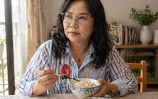 Ông ấy đưa tôi toàn bộ lương hưu 50 triệu mỗi tháng - nhưng chỉ sau 7 ngày sống chung, tôi quyết định rời đi