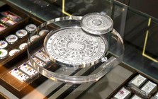 Sáng nay, giá bạc tiếp tục đi ngang