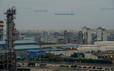 Không phải Trung Quốc, một quốc gia đang có gần 100 triệu thùng dầu không dùng đến, phải trữ trong cả 'kho rác'