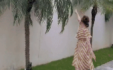 Cưới đại gia ngành khách sạn, cô gái đổi đời thành bà hoàng: Được chồng chiều như em bé, tặng luôn biệt thự 100 tỷ