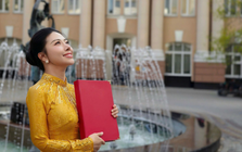 Nữ ca sĩ Việt bảo vệ thành công luận án Tiến sĩ tại Nga với số điểm tuyệt đối