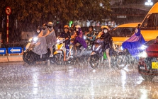 Miền Bắc sắp đón thêm đợt không khí lạnh, nguy cơ dông lốc kèm mưa đá và sấm sét