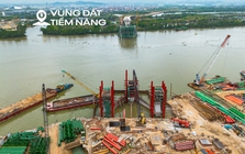 Toàn cảnh công trường cầu dây văng rộng nhất Hải Phòng: Tháp cao bằng tòa nhà 40 tầng, nằm sát vách dự án hơn 2 tỷ USD của Vingroup