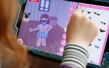 Cảnh giác bẫy lừa đảo qua game, dụ tải phần mềm độc hại, chuyển tiền đặt cọc