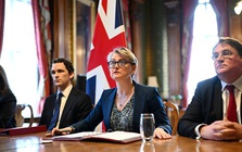 Hé mở giải pháp cho eo biển Hormuz