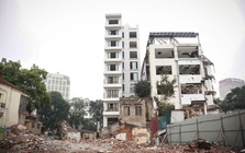 Tháo dỡ khách sạn 10 tầng ở 'đất vàng' ven hồ Gươm