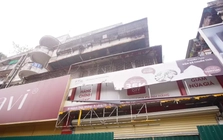 Quây tôn, xây mới chung cư cũ trên ‘đất vàng’ Hà Nội