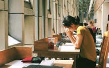 "Đại thanh lọc" ngành học toàn cầu: Vì sao những ngành từng rất hot nay bị xóa sổ, số khác lại càng học càng có giá?