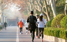 Người đàn ông 40 tuổi suy thận sau khi tập thể dục buổi sáng: 3 sai lầm đừng nên mắc phải