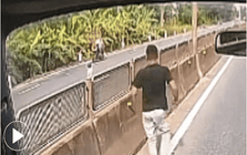 CSGT nói gì về hành động dừng xe giữa quốc lộ cứu bé gái của nam tài xế?