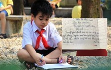 Bài văn kể bố đi từ sáng đến đêm, ngày mưa cũng như ngày nắng: Tưởng bí mật lắm nhưng đọc xong rưng rưng