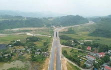 Hình ảnh tuyến đường nghìn tỷ phục vụ xuất nhập khẩu qua Lào Cai chuẩn bị thông xe