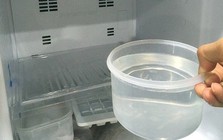 Hóa ra chỉ với 1 bát nước đặt trong tủ lạnh: Giúp tiền điện giảm rõ rệt, thực phẩm tươi lâu hơn
