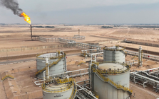 Láng giềng Iran báo tin vui cho thế giới về 3,4 triệu thùng dầu