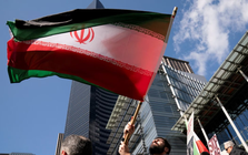 Iran báo tin cực vui cho toàn thế giới về eo biển Hormuz