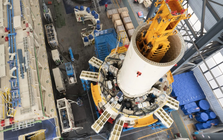 Trung Quốc tung cỗ máy ‘siêu quái vật’ độc nhất thế giới: Nặng 500 tấn, đào sâu thẳng đứng 1 km, múc lên loạt kho báu nghìn tỷ cả hành tinh khao khát