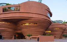 Một công trình tại Việt Nam lọt top kiến trúc đẹp nhất thế giới, đứng cùng loạt biểu tượng như Kim tự tháp Giza và đền Taj Mahal