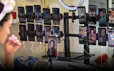 Khó thở, nôn mửa sau livestream: Cái giá phải trả để được "nhìn thấy" trong nền kinh tế chú ý