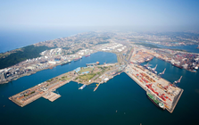 Được Iran đề xuất cùng chia phí ‘thông hành’ 2 triệu USD qua eo biển Hormuz, nước láng giềng của Tehran nói gì?