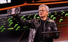 Từ cậu bé mê toán đến ông trùm đế chế 5.000 tỷ USD: CEO Nvidia tiết lộ 1 NGÀNH HỌC cốt lõi, AI khó thể thay thế