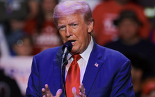 Tổng thống Trump doạ tấn công 'mọi mục tiêu' ở Iran trong 2 tuần
