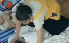 Kiểm tra camera lớp học giữa trưa, bà mẹ TP.HCM "lịm tim" vì 1 hành động của cô giáo: Thì ra "chọn đúng người" là đây!