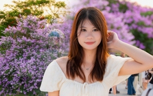 Cứ sau 3 giờ chiều, một góc phố ở Hà Nội lại đông kẹt cứng vì 1 cây hoa