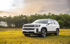 Tháng 5, Hyundai Santa Fe khuyến mại 220 triệu, Stargazer hơn 100 triệu