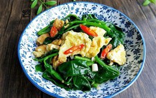 3 món ngon từ loại rau "trường thọ" nên ăn nhiều trong mùa hè: Giúp xương chắc khỏe, bảo vệ gan và tăng cường hệ miễn dịch