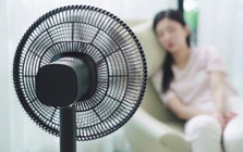 9 mẹo dùng quạt điện ai cũng nên biết để vừa mát vừa tiết kiệm tiền điện