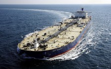 Loay hoay đàm phán với Iran, Mỹ lại phải nới trừng phạt dầu Nga thêm 30 ngày