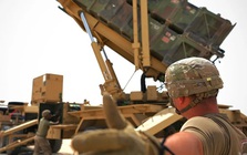 Lo Mỹ "cạn tên lửa" vì chiến sự với Iran, NATO họp khẩn