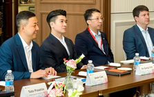 Phó Chủ tịch SHB Đỗ Quang Vinh xuất ngoại đi học: "Đi 1 ngày đàng học 1 sàng khôn"