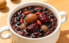 Đậu đen đem nấu cùng 2 thứ này sẽ bổ gan và máu, giảm nhiệt bên trong, ngủ ngon, có làn da hồng hào