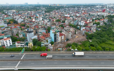 Rao bán “ế” gần nửa năm, xuất hiện tình trạng nhà trong ngõ Hà Nội hạ giá chào tiền tỷ, môi giới vẫn than: “Chưa bao giờ khó bán như hiện nay”