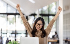 Tiếng ồn trắng so với tiếng ồn nâu: Loại nào tốt hơn cho năng suất làm việc?