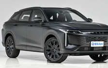 Hãng xe xây nhà máy tại Việt Nam ra mắt SUV phiên bản nâng cấp: Có cả bản hybrid sạc điện, giá quy đổi gần 500 triệu đồng