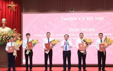 Công bố quyết định của Ban Bí thư về công tác cán bộ tại Hà Nội