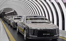 Câu trả lời của Trung Quốc cho Rolls-Royce bằng chiếc xe dát vàng 130.000 USD
