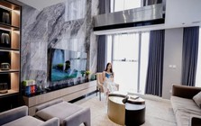 Mỹ nhân showbiz "học vượt" từ cử nhân lên Tiến sĩ: Siêu đẹp siêu giàu, sở hữu penthouse 21 tỉ view ôm trọn Hồ Tây