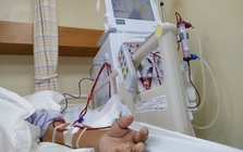 Thanh niên 25 tuổi suy thận cấp vì quên uống nước: Bác sĩ BV Bạch Mai cảnh báo