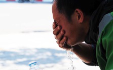 Nắng nóng gay gắt, uống nước kiểu này cực nguy hiểm: Ai cũng cần biết để tránh