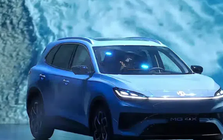 Một hãng xe đang bán hàng tại Việt Nam ra mắt SUV điện cỡ nhỏ: Giá khởi điểm dưới 400 triệu đồng, một lần sạc đi 610 km